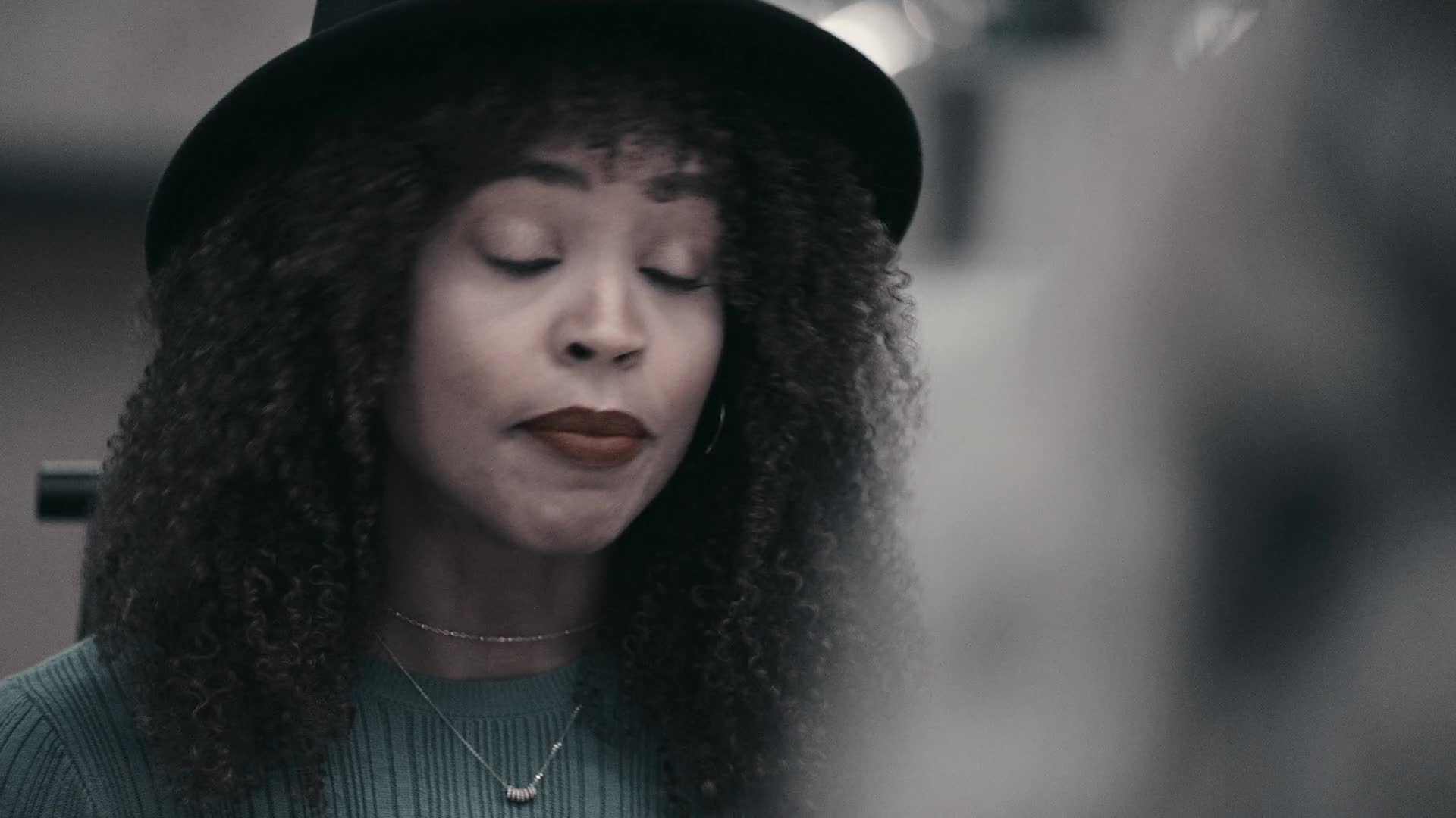 Agent S01E08 10 2022 CZ dab Ptačí klec mkv