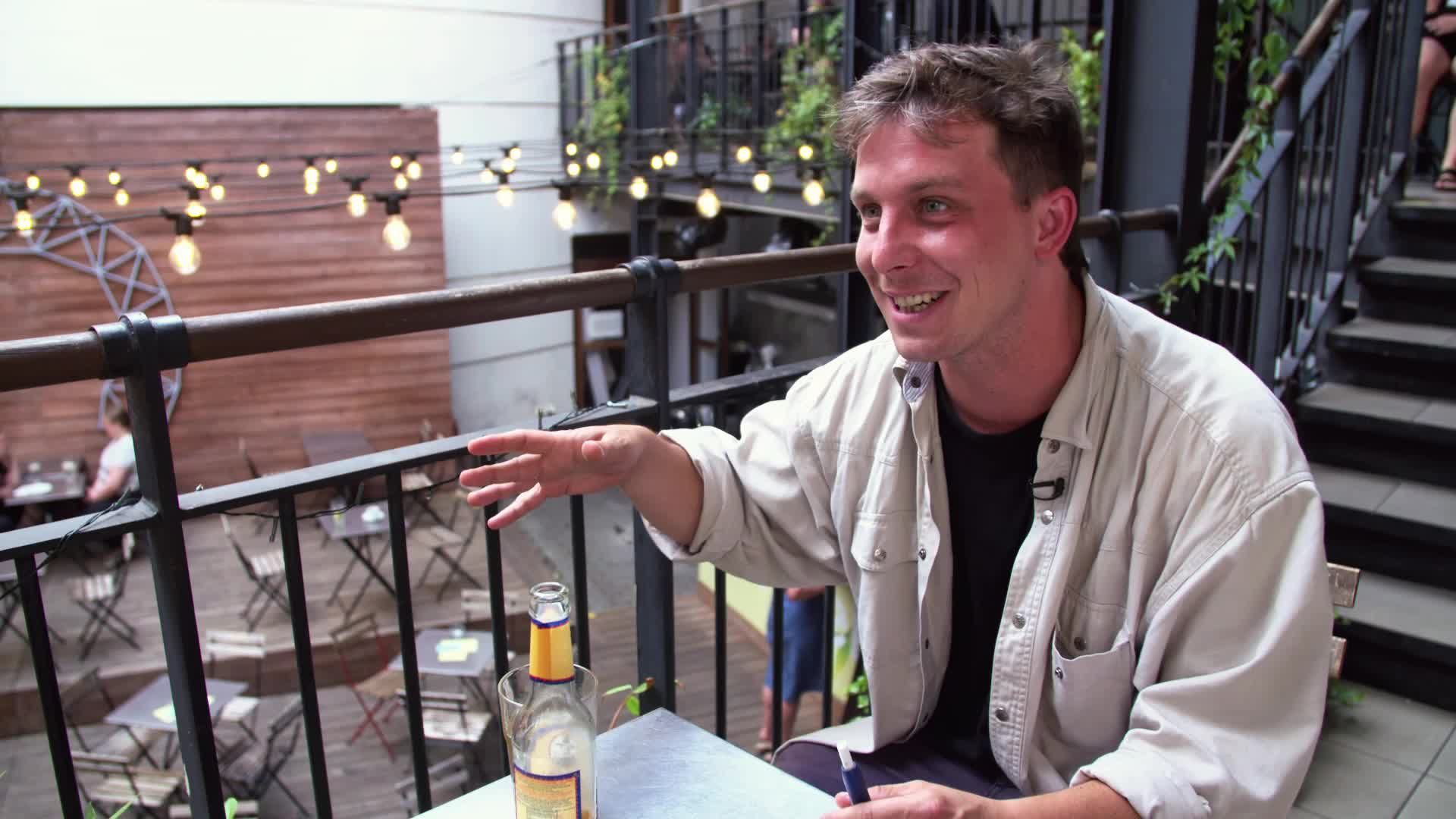 Na co koukáš S01E09 11 2024 CZ dab 1080p Proč Kryštof Bartoš miluje mluvícího koně mp4