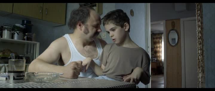 Život je úžasný 2013 CZ tit avi