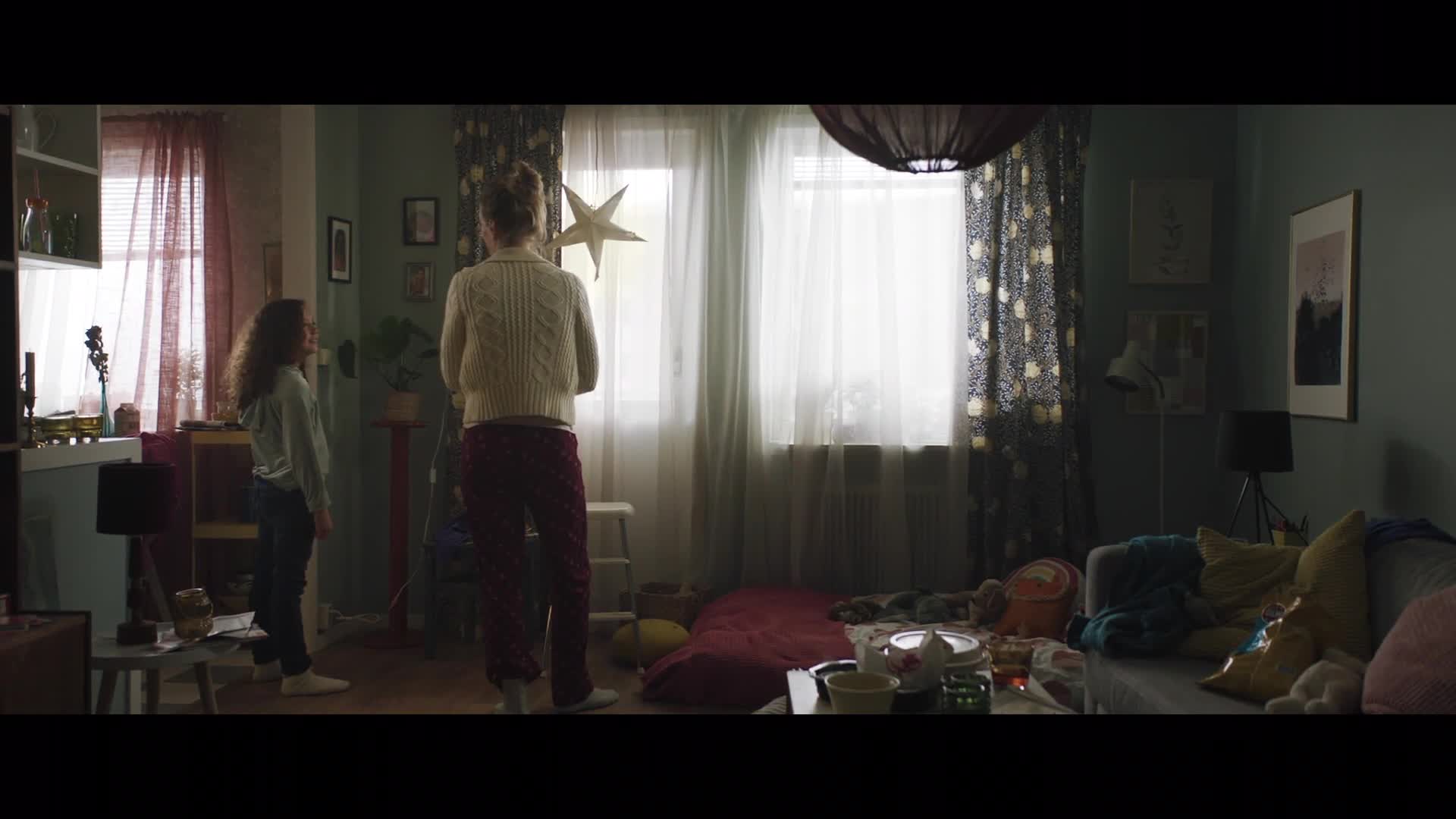 Mimo stopu (Katia Winter, Fredrik Hallgren, Matilda Källström 2022Komedie Drama Romantický Bdrip 1080p ) Cz dabing mp4