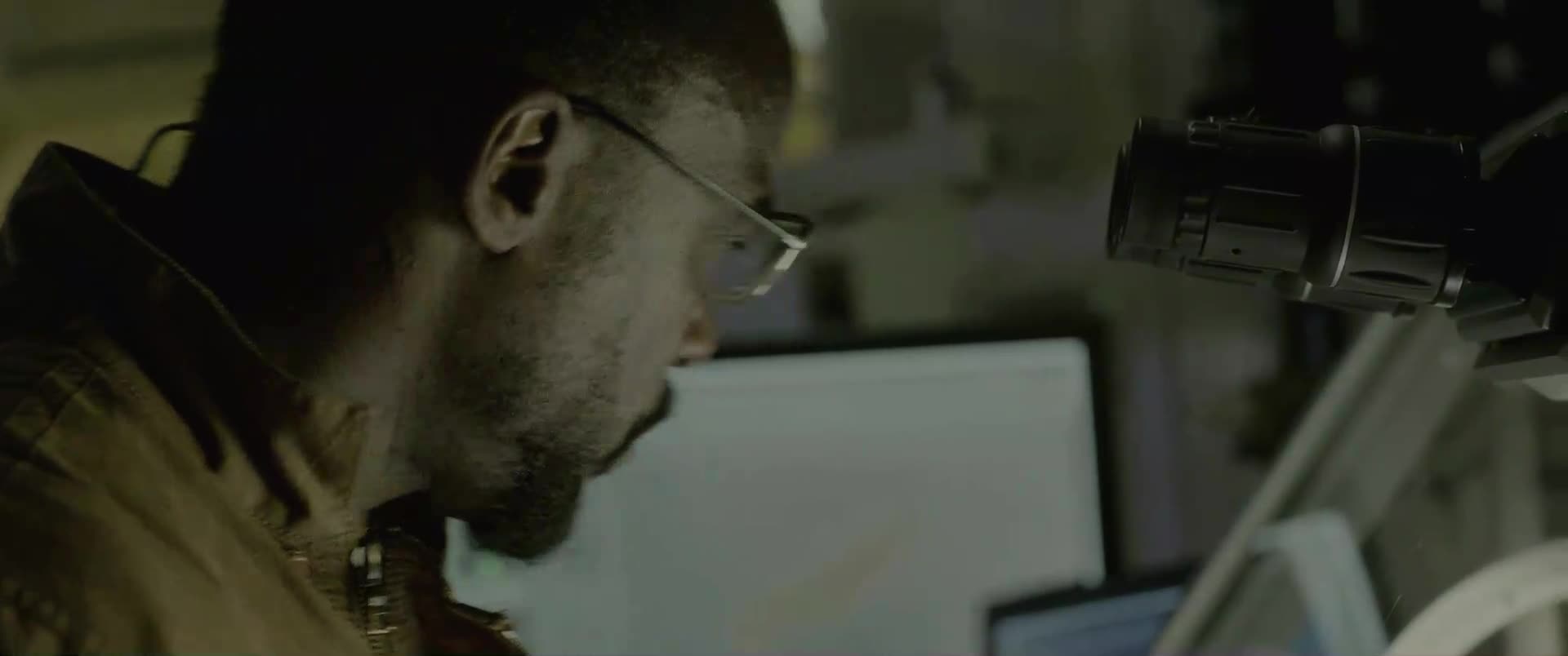 Život Life (Jake Gyllenhaal, Rebecca Ferguson, Ryan Reynolds 2017 Horor Sci Fi Thriller Bdrip 1080p ) en Cz dabing avi