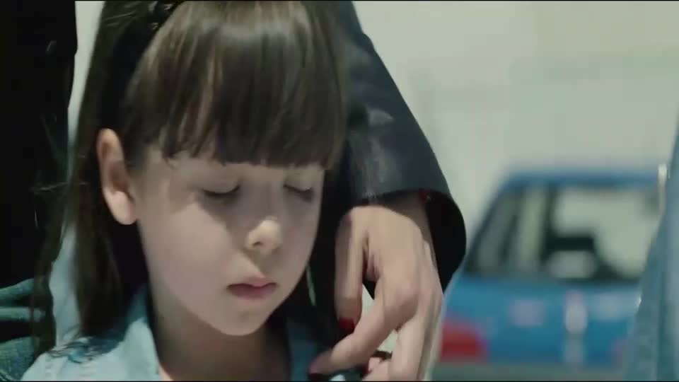 Nebezpečná kořist (Albert Dupontel, Alice Taglioni, Stéphane Debac 2011 Thriller Krimi Akční Bdrip 1080p ) Cz Sk dabing mp4