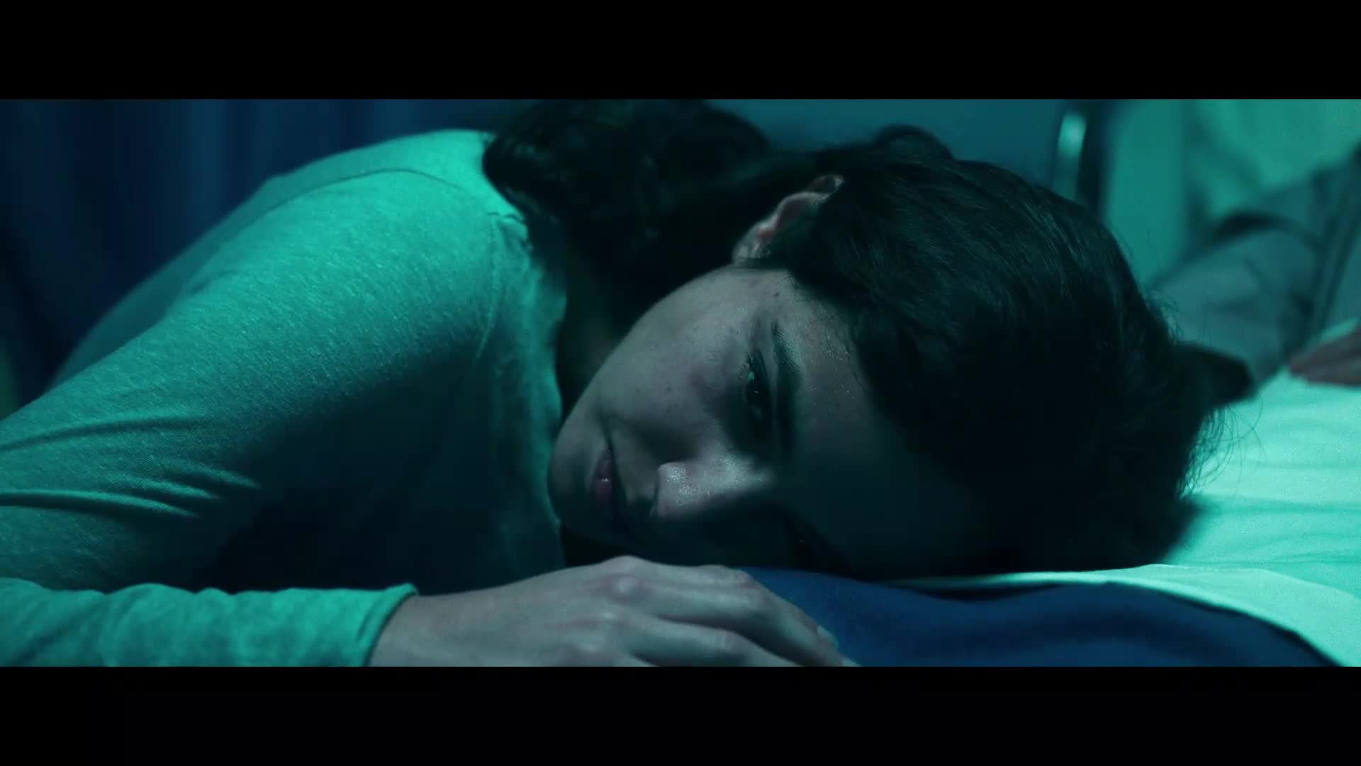 Nikdo nevyvázne živý (Cristina Rodlo, Marc Menchaca, Victoria Alcock 2021 Horor Thriller Mysteriózní Bdrip 1080p ) Cz dabing+titulky avi