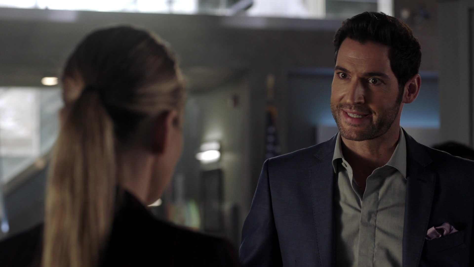 Lucifer S03E02 26 2017 CZ dab 1080p Ten s malým šaškem mkv