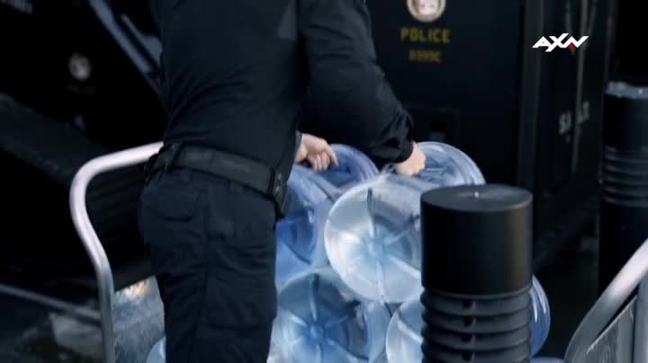 S W A T S02E16 Pýcha avi