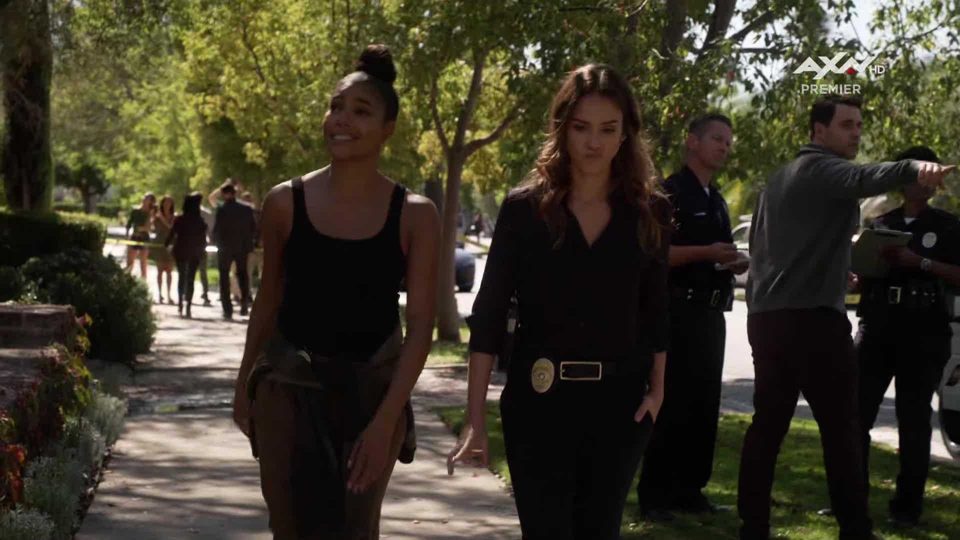 Policajtky z L A 02x04 Beverly Hills Cops1080i HEVC HDTV CZ mkv