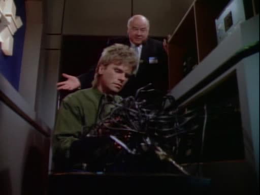 MacG 4x13 Behani v kruhu avi