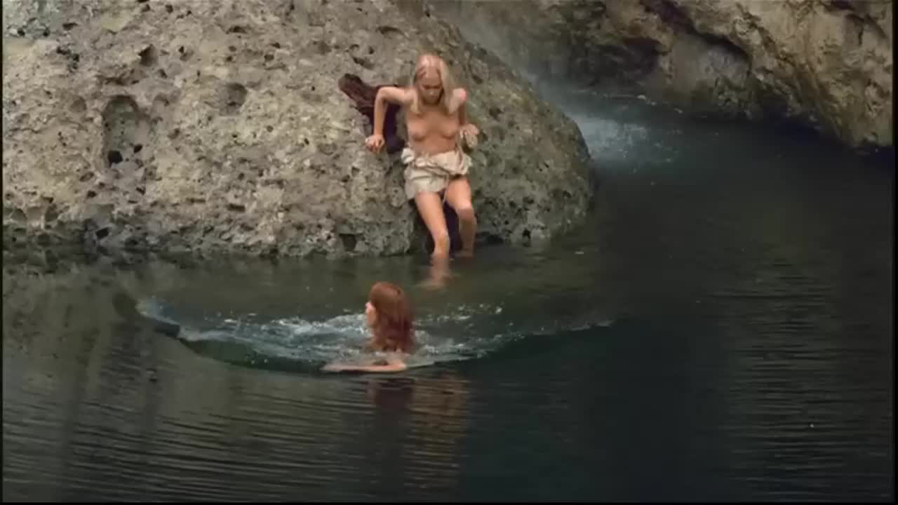 Pán šelem (r 1982 1280x720) Kiri (Tanya Roberts) Dar (Marc Singer).mp4