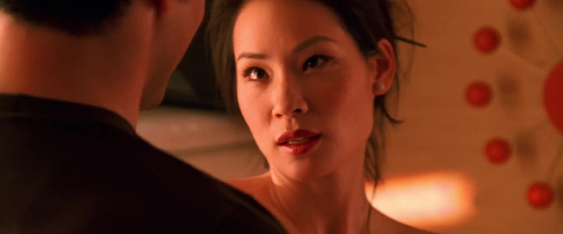 Charlieho andilci 1(Cameron Diaz,Drew Barrymore,Lucy Liu 2000 Akční Komedie Dobrodružný Mysteriózní Bdrip 1080p ) Cz dabing mp4