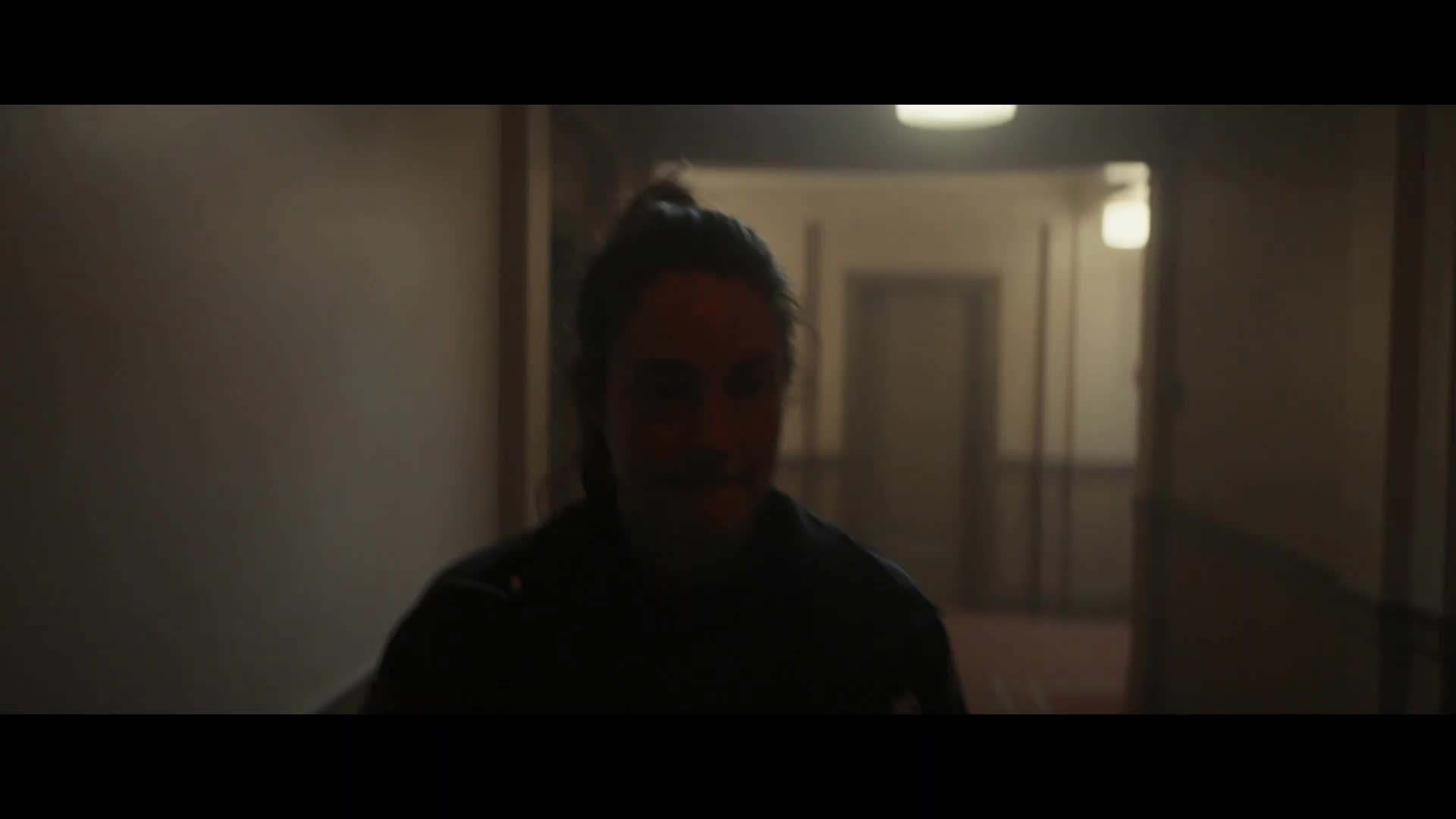 Misantrop V stopách vraha (Shailene Woodley,Ben Mendelsohn,Jovan Adepo 2023 Drama Krimi Mysteriózní Thriller Bdrip 1080p ) Cz dabing avi