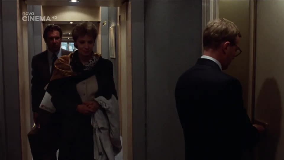 48 hodin v Paříži (Harrison Ford,Emmanuelle Seigner,Dominique Pinon 1988 Krimi Drama Thriller Mysteriózní Bdrip 1080p ) Cz dabing mp4