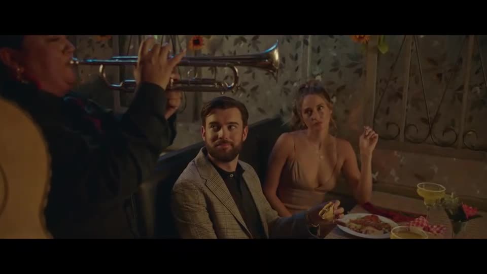 Roboti (Shailene Woodley,Jack Whitehall,Paul Rust 2023 Komedie Romantický Sci Fi Bdrip 1080p ) Cz dabing mp4