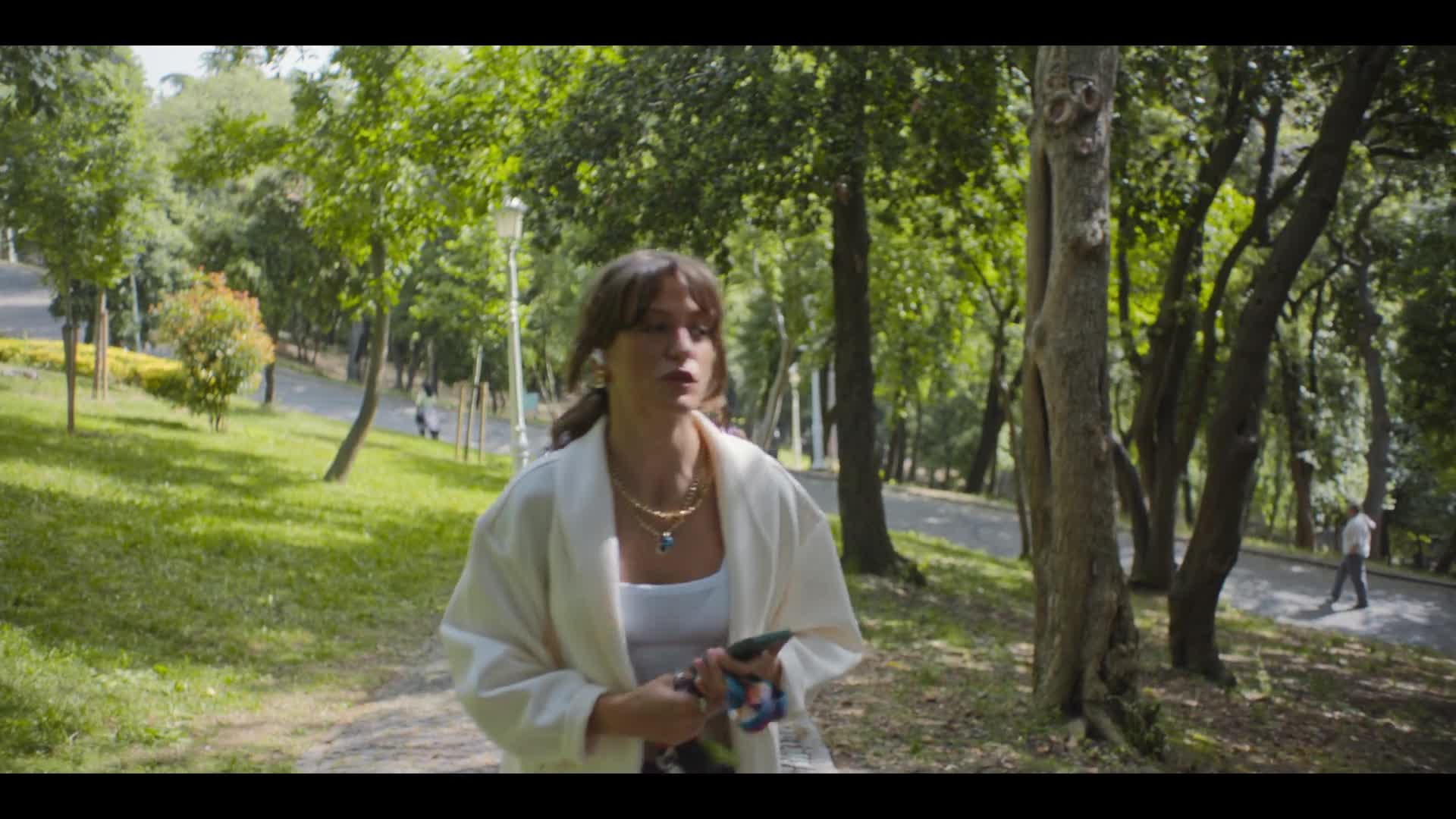 Díky další   Thank You Next S02E02 CZ dabing HD mkv