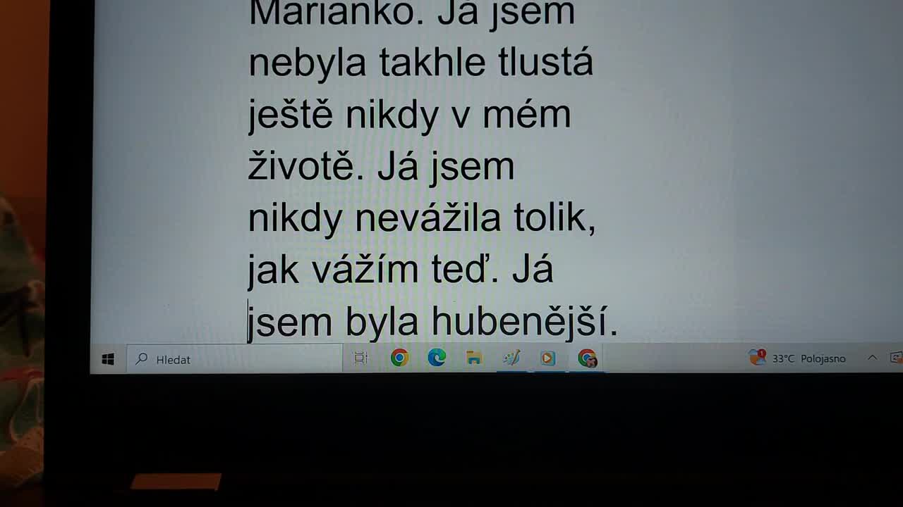 15 6 2025 princezna Marianka Mimapinková mluví s překladačem 4 mp4