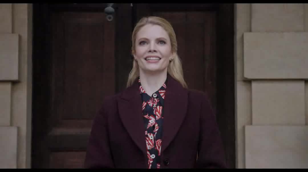 Fotr je zpátky (April Bowlby,Talulah Riley,Elizabeth Hurley 2021 Komedie Bdrip 1080p ) Cz dabing avi
