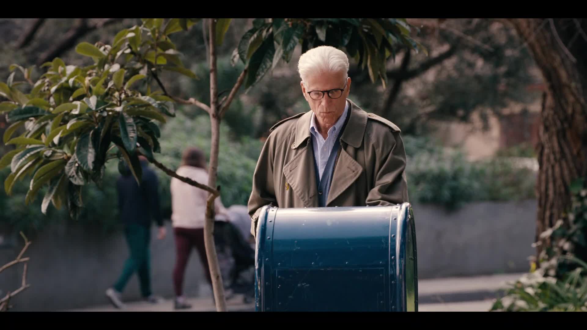 Stařík v utajení A Man on the Inside S01E01 Starý musí z kola ven (2024) komedie krimi czdab mkv