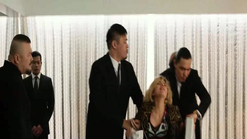 Lucy (Scarlett Johansson, Morgan Freeman, Min sik Choi 2014 Akční Sci Fi Thriller Bdrip 1080p ) Sk dabing avi