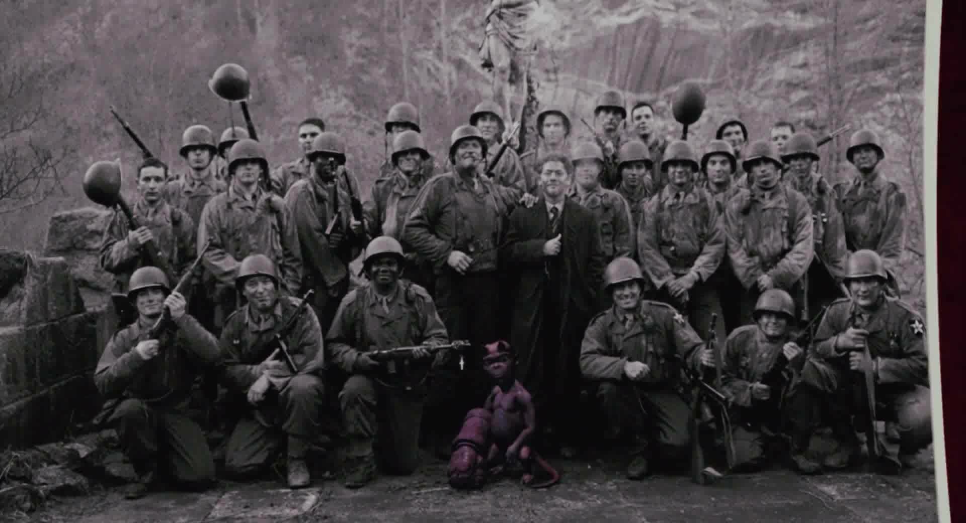 Hellboy =2004 CZ avi