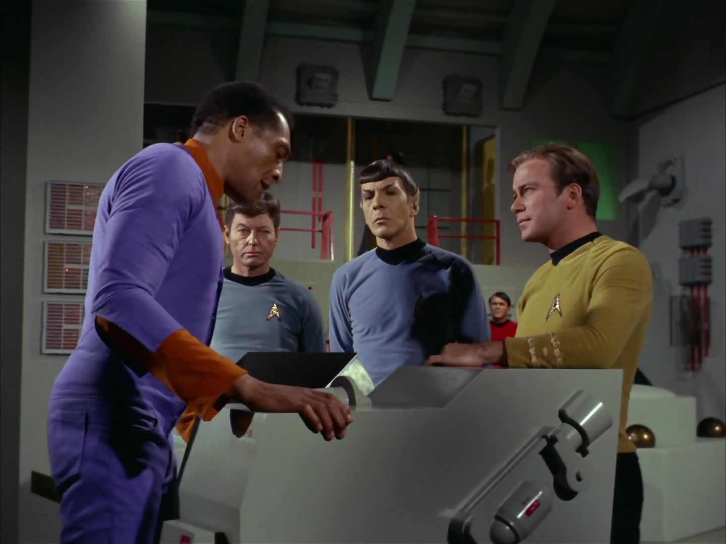 Startrek The Original Series S2E24 Absolutní počítač Cz En (The Ultimate Computer En tit) mkv