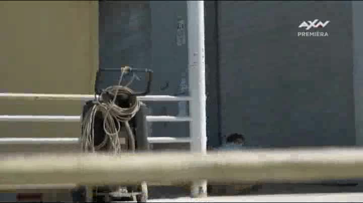 S W A T S03E07 Dráha avi