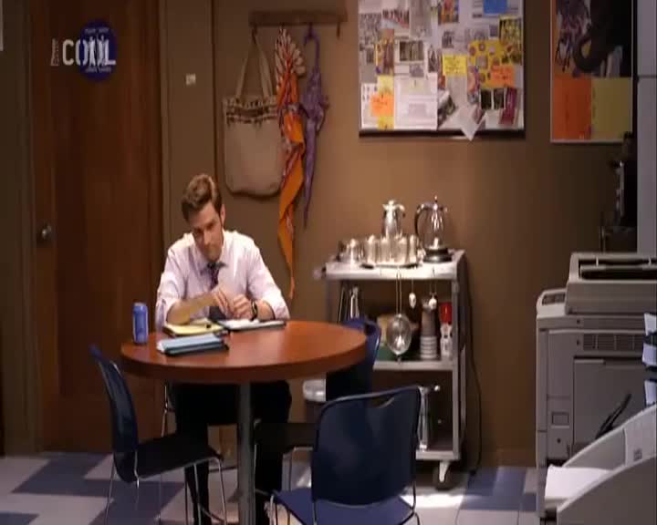 Halo tady Indie 99x99 Todd (Ben Rappaport) a Asha (Rebecca Hazlewood).mp4