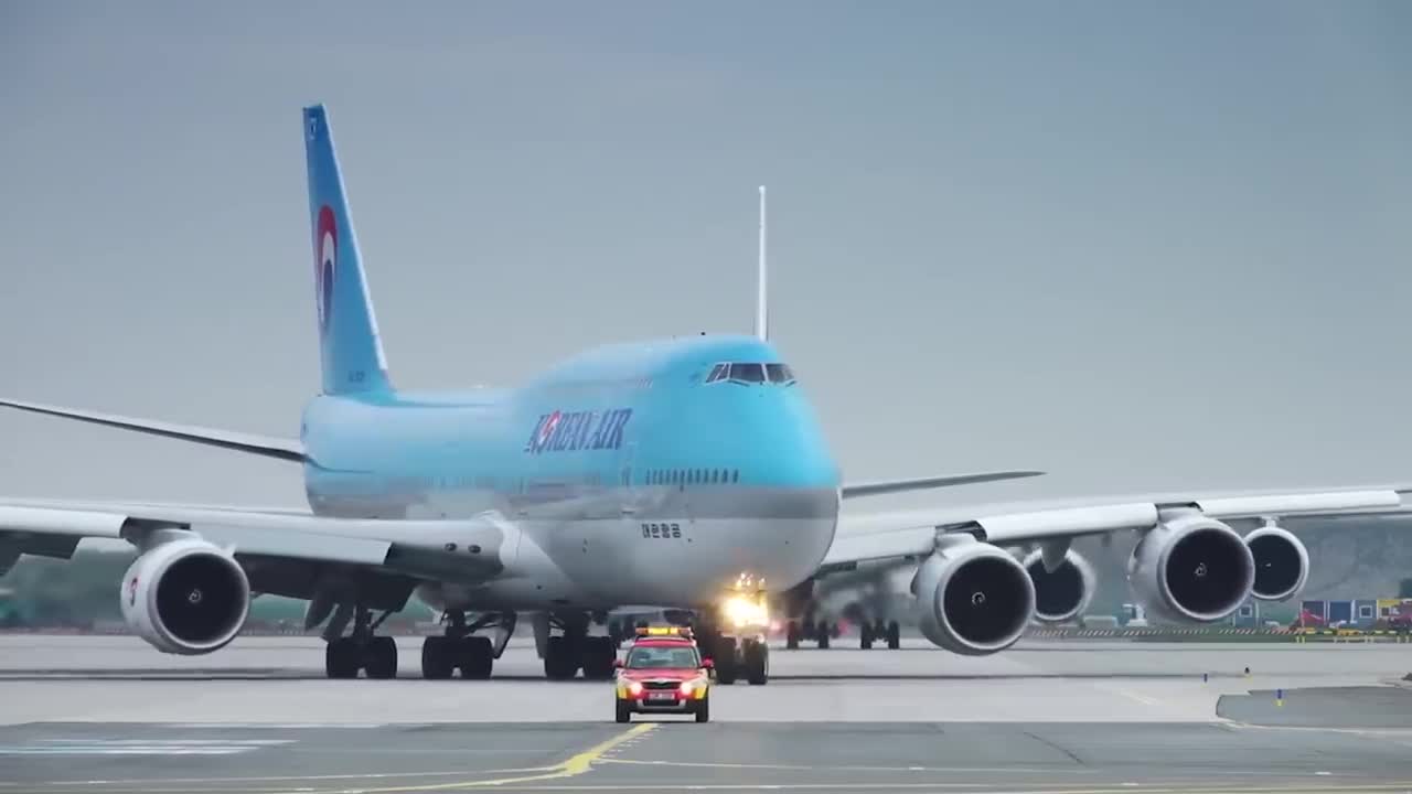 První český kapitán Boeingu 747 – Slavomír Pískatý mp4