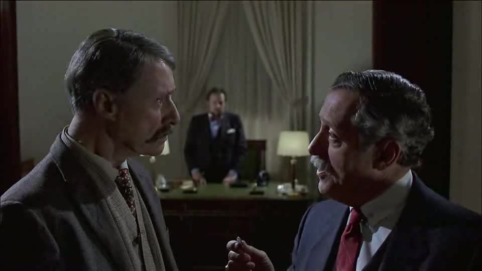 S mafií v patách (Don Ameche Joe Mantegna Robert Prosky 1988 Komedie Drama 1080p ) Cz dabing avi