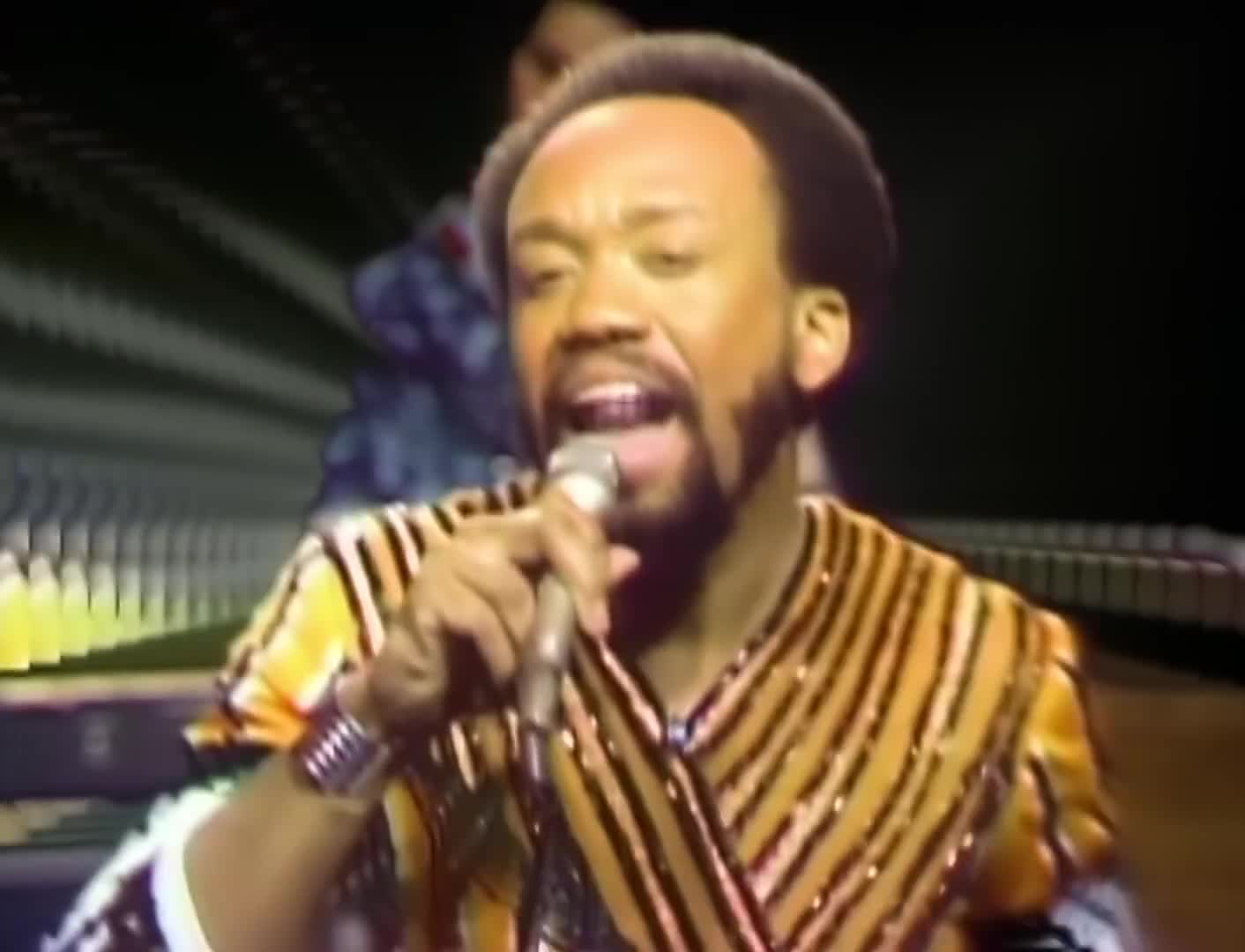 Earth, Wind Fire September (Official HD Video) mp4