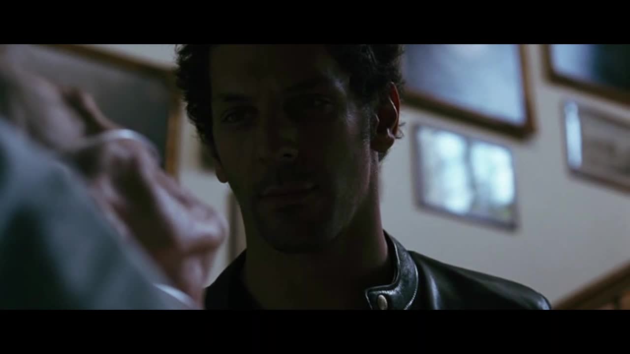 Largo Winch Spiknutí v Barmě (Tomer Sisley,Sharon Stone,Ulrich Tukur 2011 Dobrodružný Thriller Akční Bdrip 1080p ) Cz dabing avi