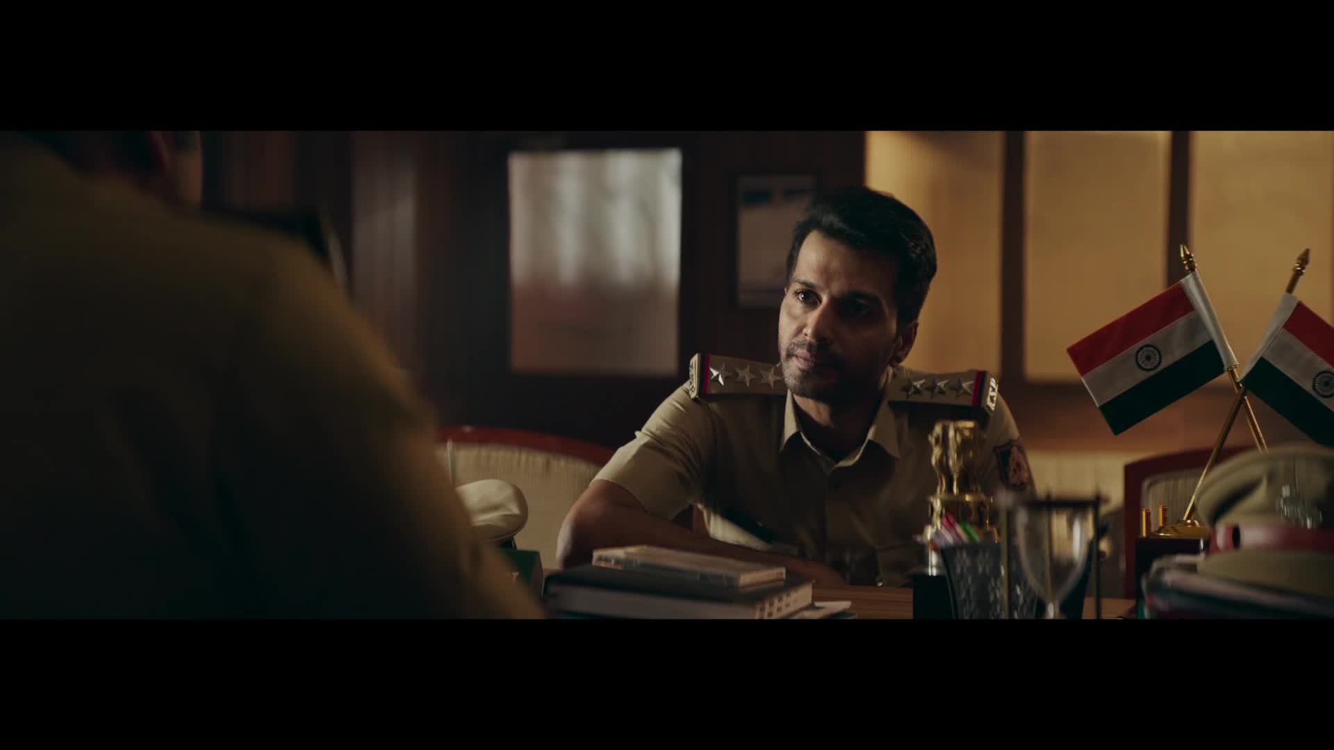 Identity 2025 HQ 1080p ZEE5 WEB DL H264 Multi DDP5 1 192k DDH CZ titulky mkv