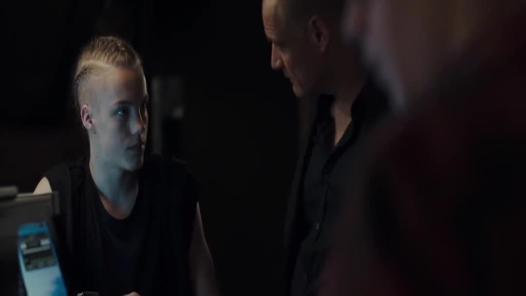 Nitro Rush Smrtící spiknutí (Guillaume Lemay Thivierge,Jean Nicolas Verreault,Raymond Bouchard 2016 Drama Krimi Akční Bdrip 1080p ) Cz dabing mkv