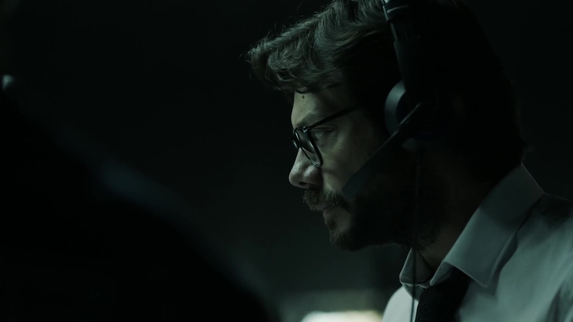 Papírový dům S02E03 Epizoda 03 (2017) akční krimi thriller mysteriózní czdab mkv