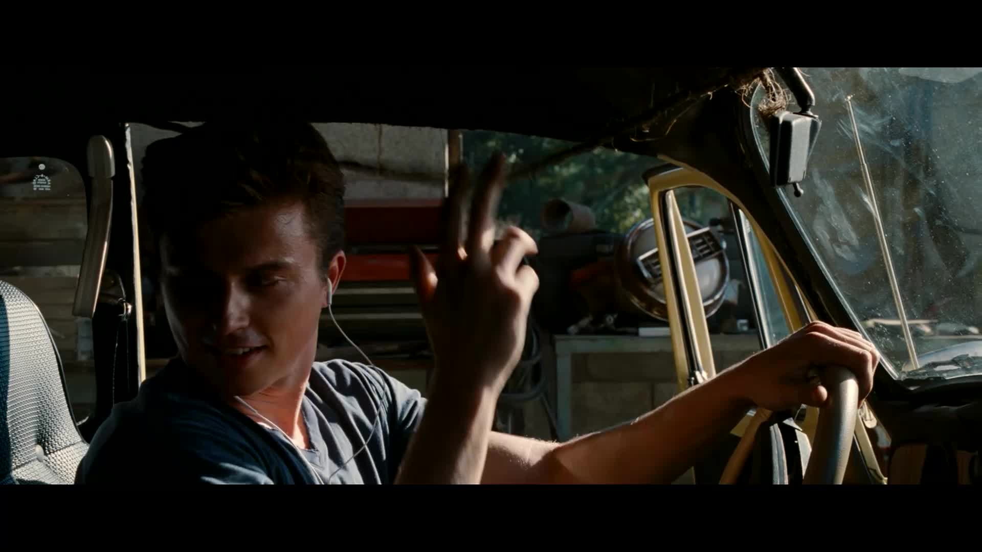 Footloose tanec zakázán 2011 novinka CZ dabing Full HD 1080p Pucci film mp4