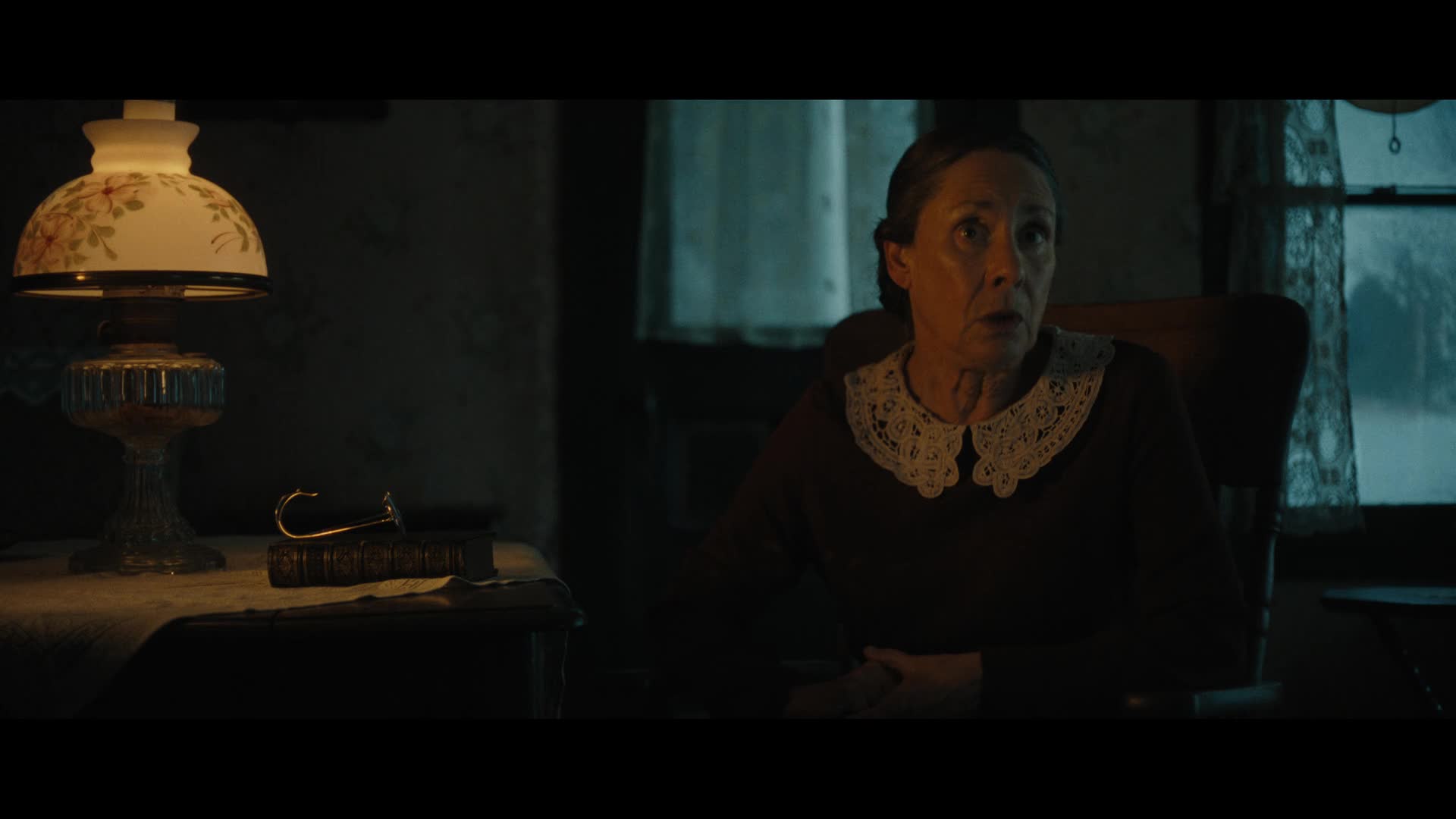 Monstrum: Příběh Eda Geina S01E01 {2025} drama, životopisný AAC 5 1 1080p CZ dabing mkv