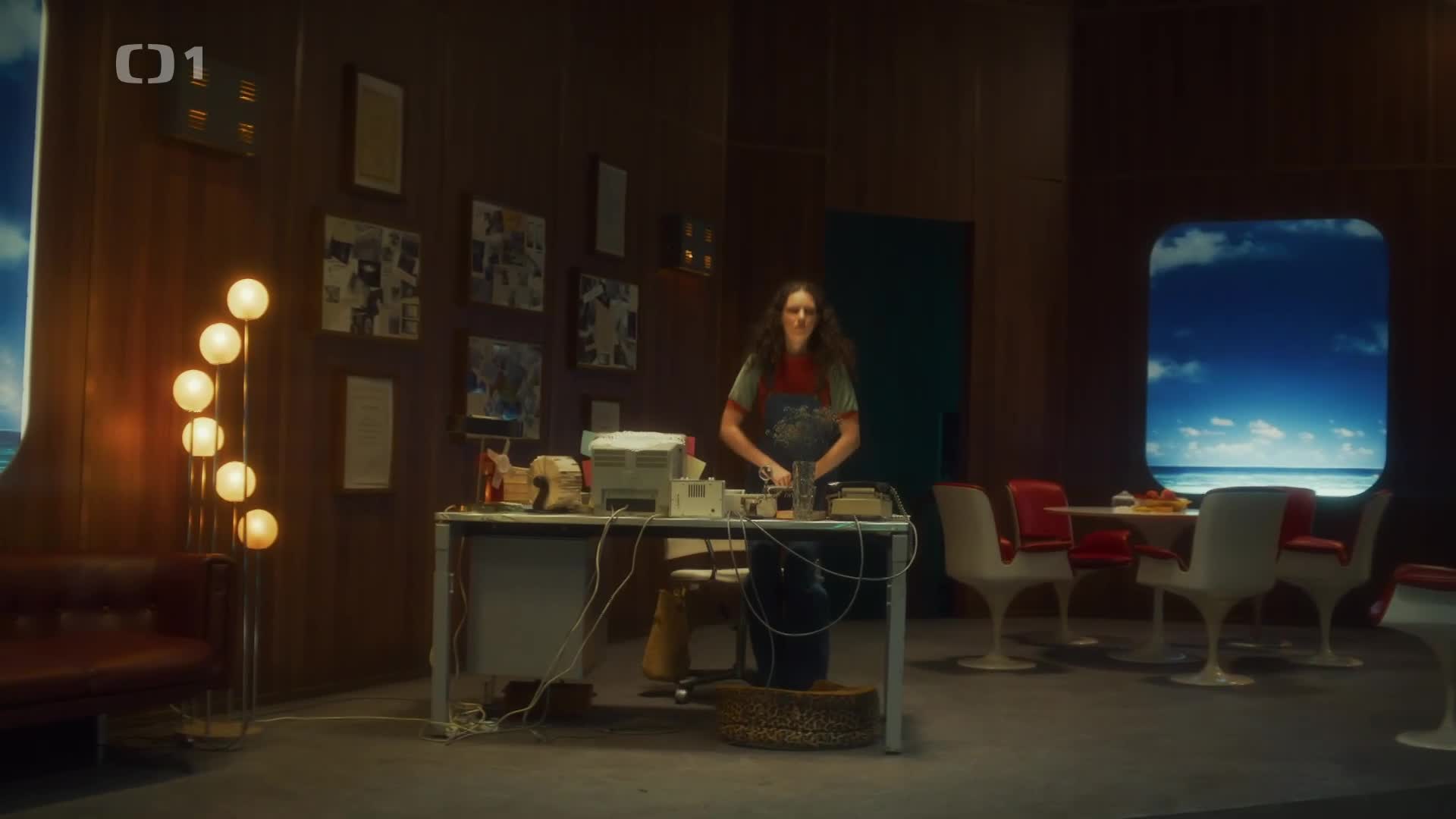 To se vysvětlí, soudruzi! E07 Srdečné pozdravy z lázní mkv