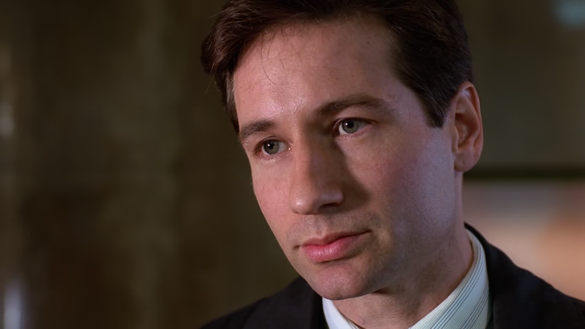 Akta X S01E16 24 1993 CZ dab Mladý srdcem mkv