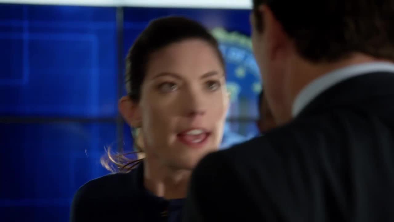 Všemocný S01E07 22 2015 CZ dab 720p Tajná operace Briana Finche mp4