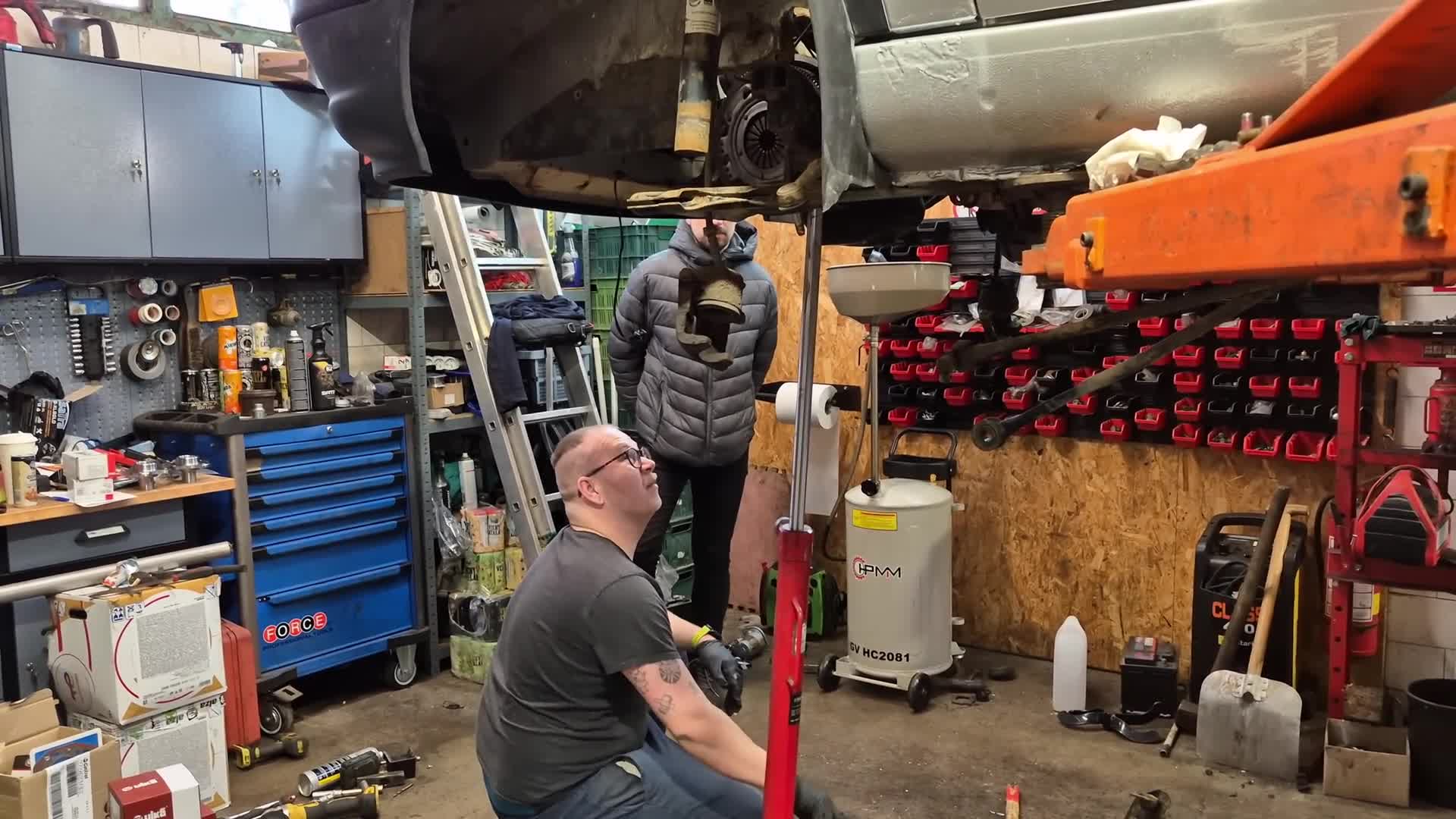 Nadoraz DEATH VALLEY S02E00 30 2025 SK dab 1080p Posledné dni pred štartom felicie do USA motor tečie, prevodovka tečie mp4