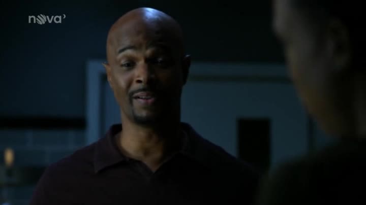 Smrtonosná zbraň S01E06 Nedotknutelní avi