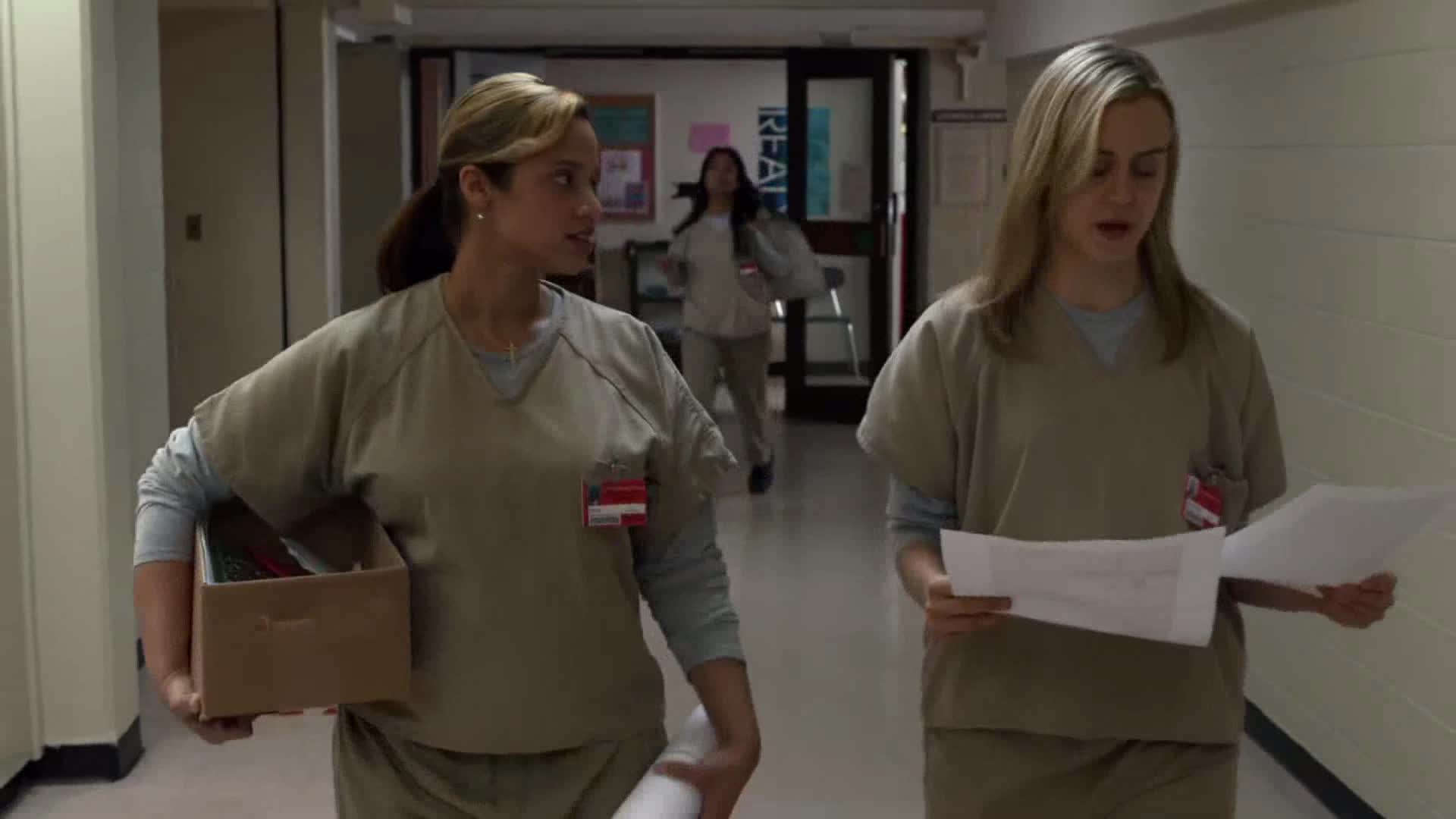 Orange is the New Black S02E11 Dej si pauzu od svých hodnot cz dab mp4