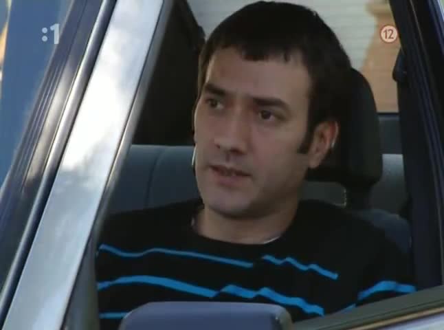 Žena na úteku Kachorra SK 999 Roberto Trípoli (Alejo Garcia Pintos) Ángela Guerrero (Valeria Lorca).flv