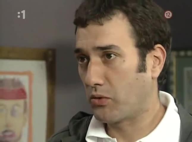 Žena na úteku Kachorra SK 999 Roberto Trípoli (Alejo Garcia Pintos) Ángela Guerrero (Valeria Lorca).flv