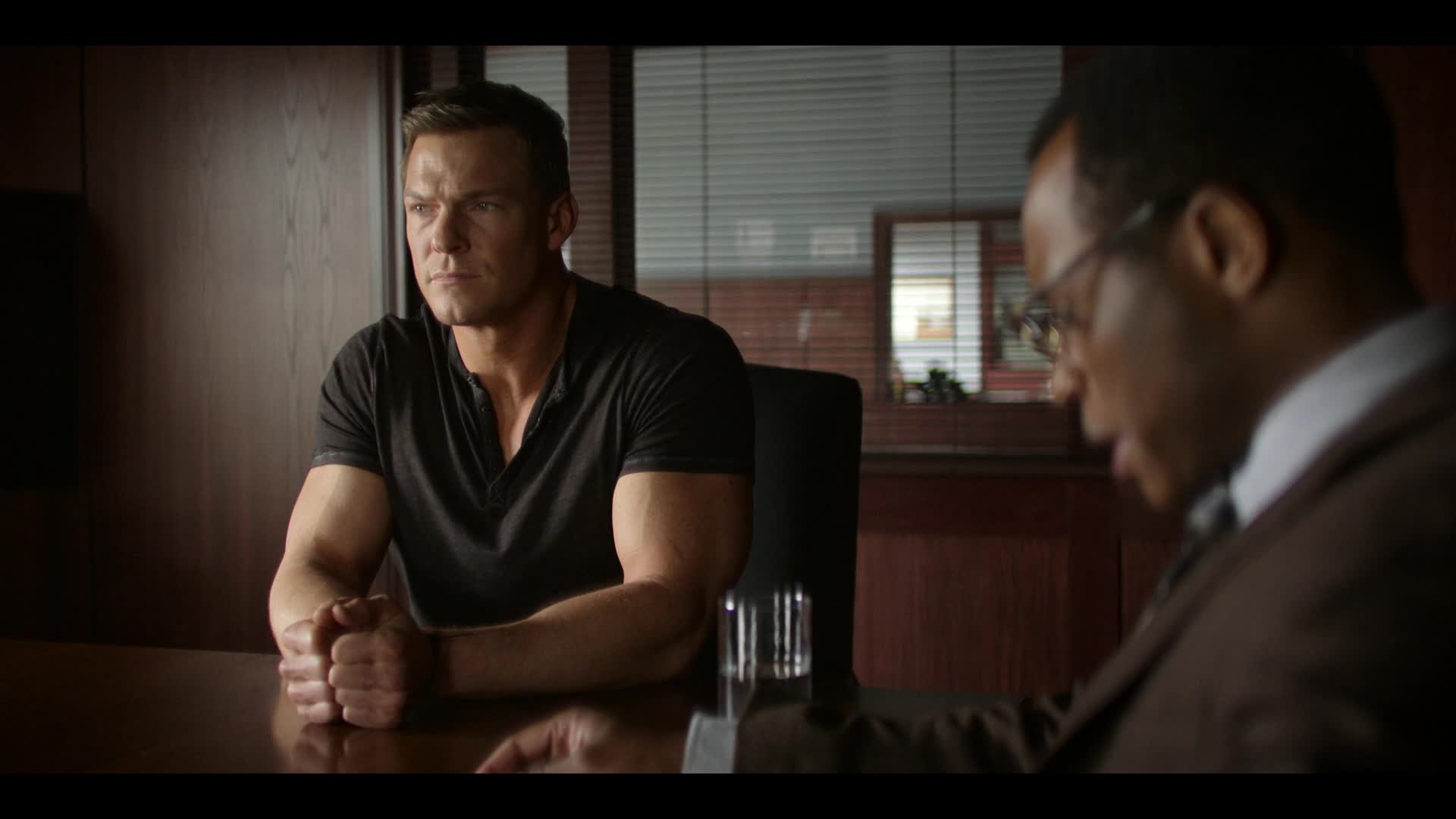 Reacher S01E01 CZdab mkv