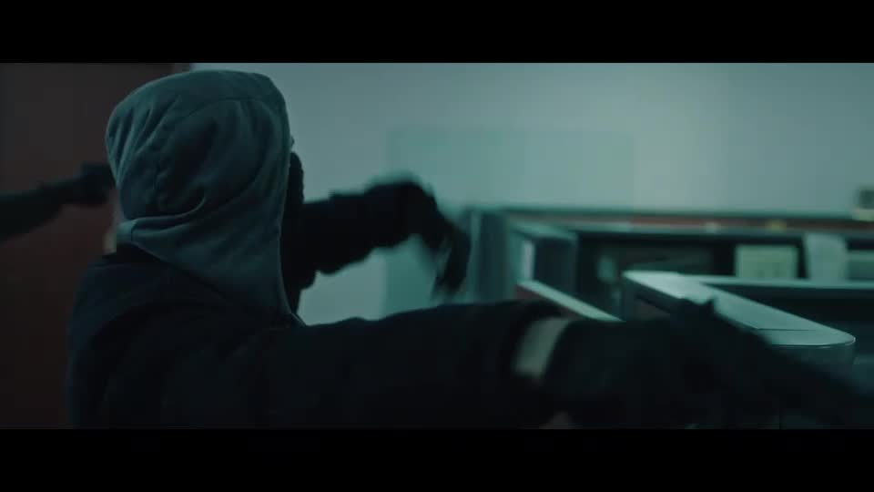 Ovce mezi vlky (Isabella Ragonese,Andrea Arcangeli,Clara Ponsot 2023 Drama Bdrip 1080p ) Cz dabing mp4