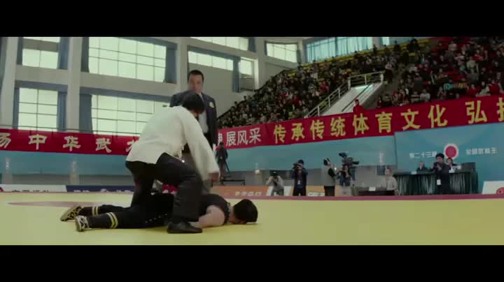 Muž taiči (Tiger Chen Hu, Keanu Reeves, Hai Yu 2013 Akční Bdrip 1080p ) Cz dabing mp4