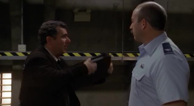 Stargate SG 1 7x17 Hrdinove, cast 1 avi