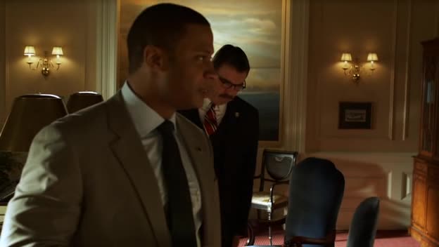 Spravedlnost v krvi (Blue Bloods) S02E20 Podnikavé dívky avi