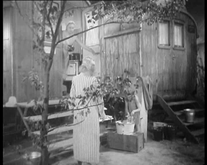 1945 Právě začínáme avi