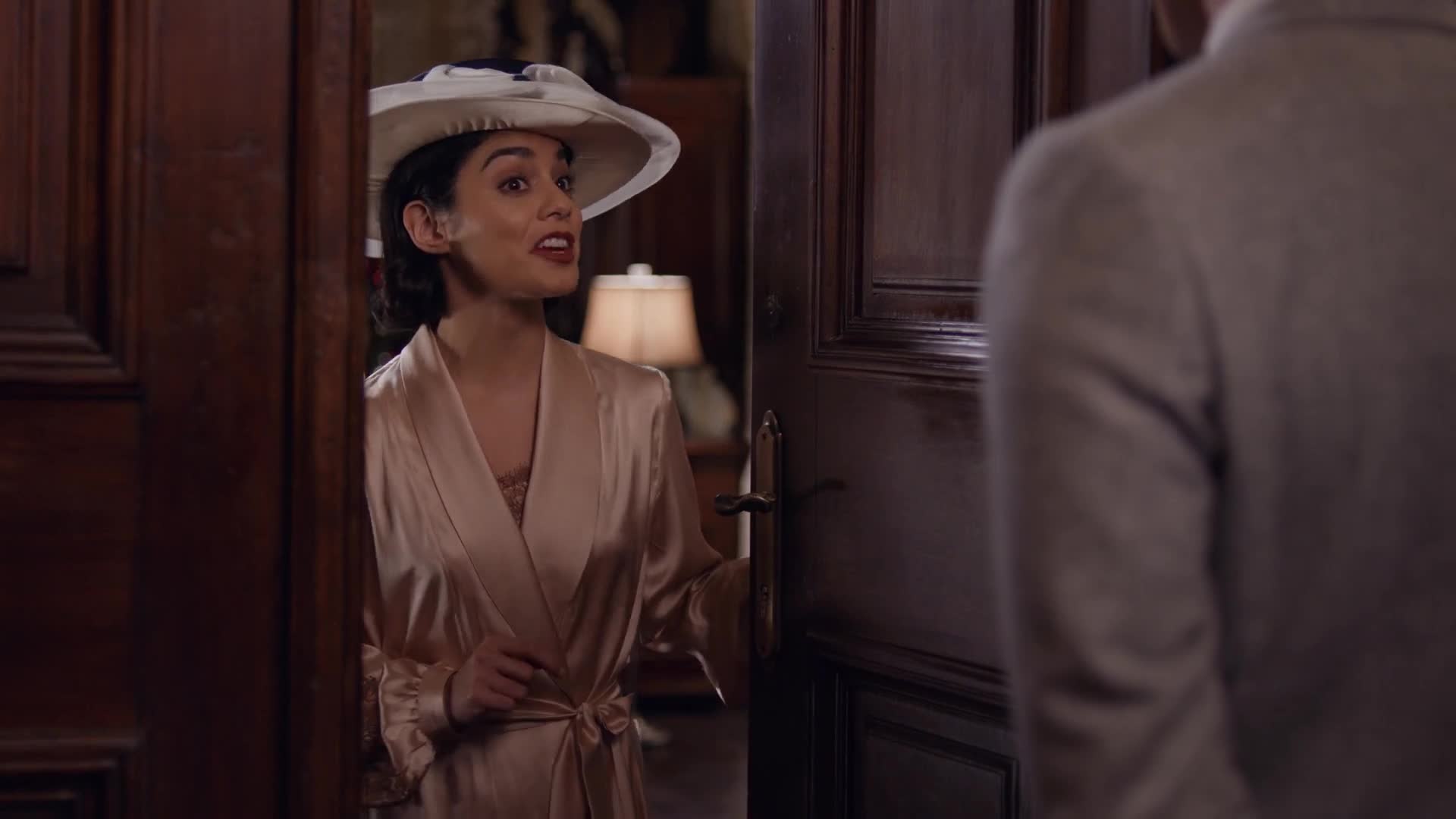Princezna z cukrárny 2018 1080p WEBRip,CZ dabing 5 1 sestřih společných scén Vanessa Hudgens a Sam Palladio.mkv