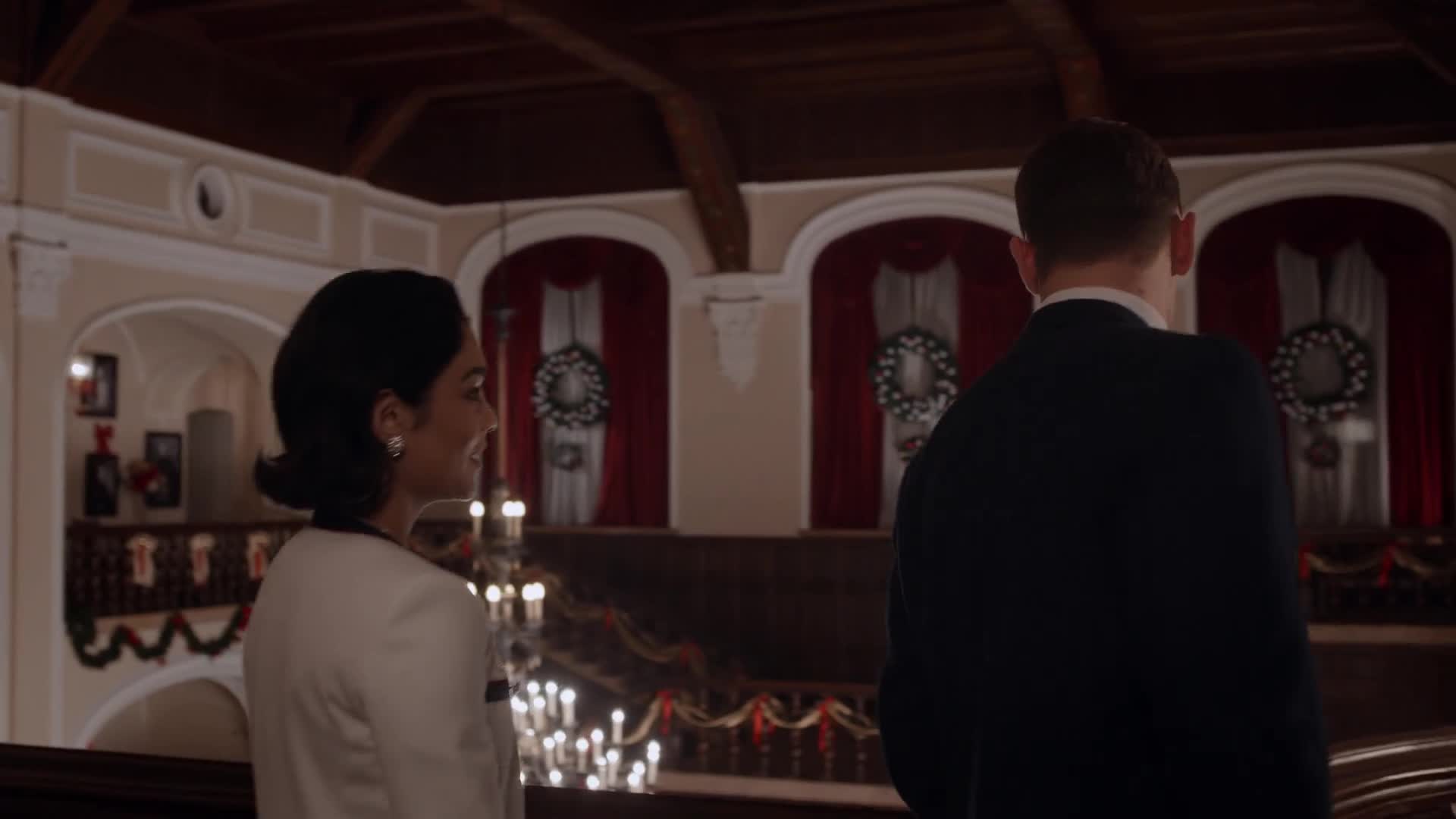 Princezna z cukrárny 2018 1080p WEBRip,CZ dabing 5 1 sestřih společných scén Vanessa Hudgens a Sam Palladio.mkv